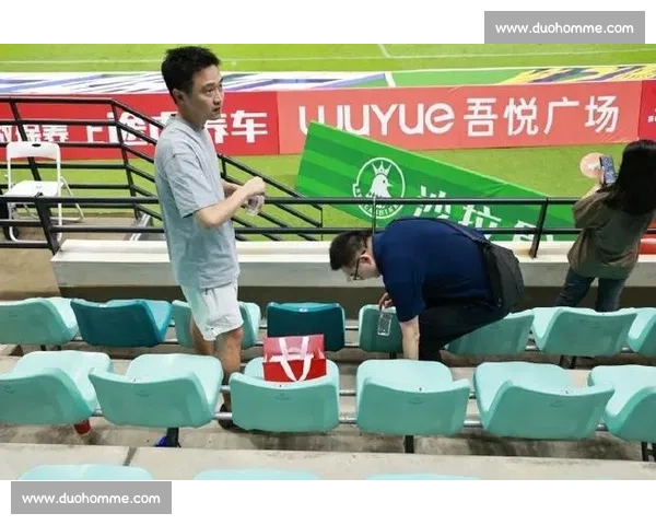 苏超赛场 “人走场净” 成常态 保洁阿姨笑称 “失业” 苏超赛场 “人走场净” 成常态 保洁阿姨笑称 “失业”