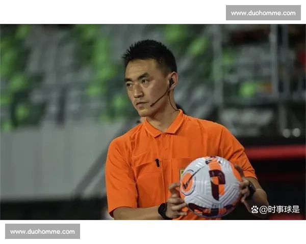 新鹏城 vs 三镇补赛裁判确定:黄翼主裁,邢琦担任 VAR